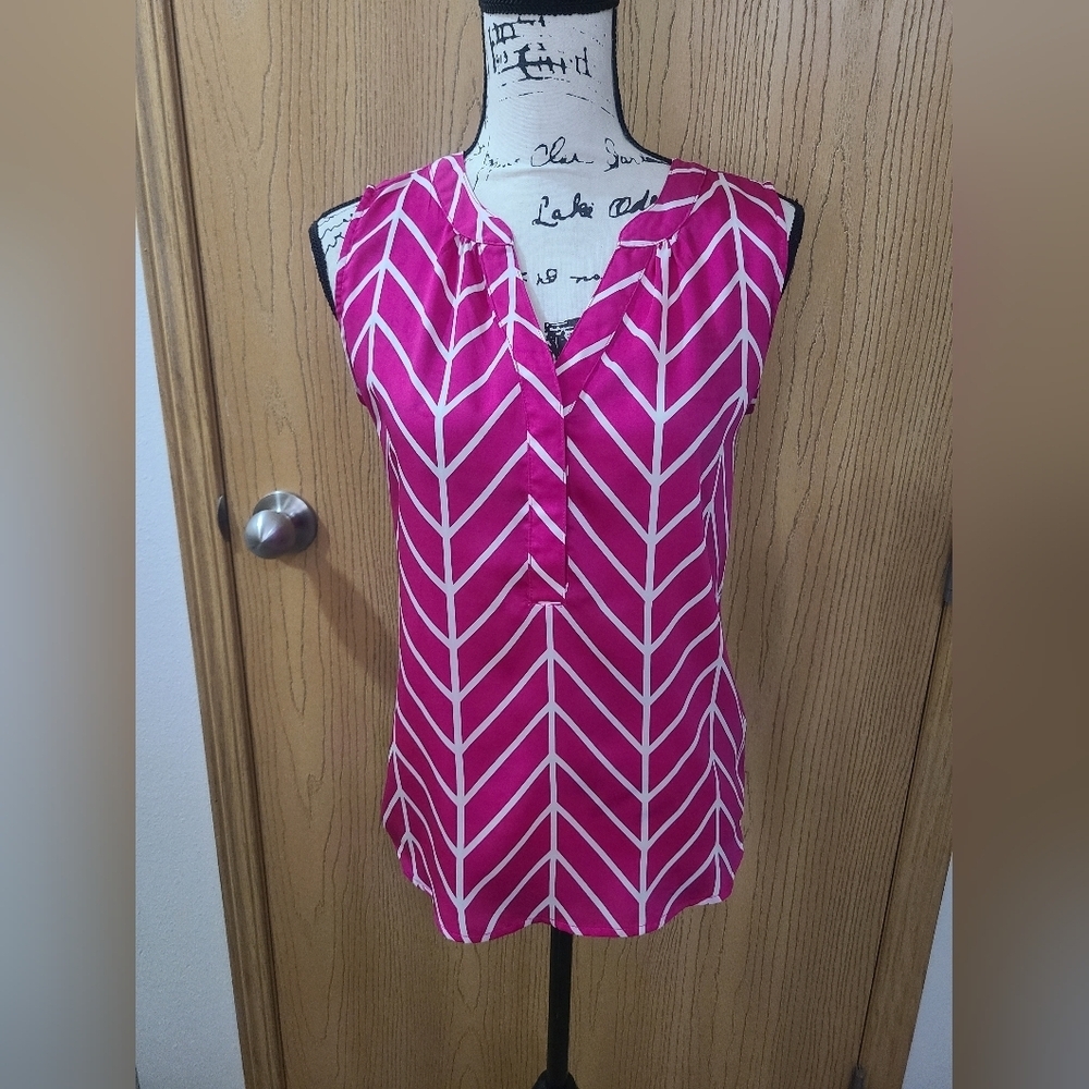 Hanna & Gracie Pink Abstract Geometric Print Button Up Tank Top